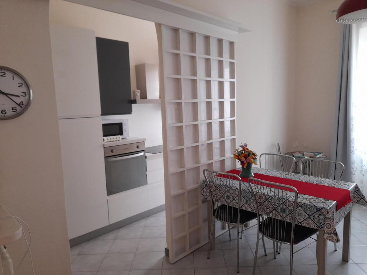 Appartamento Centrale Con Garage 아스티 외부 사진