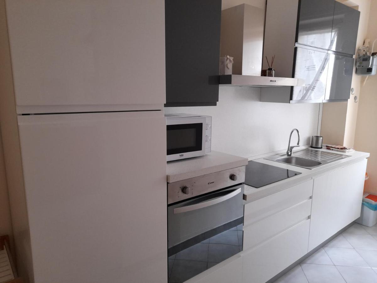 Appartamento Centrale Con Garage 아스티 외부 사진
