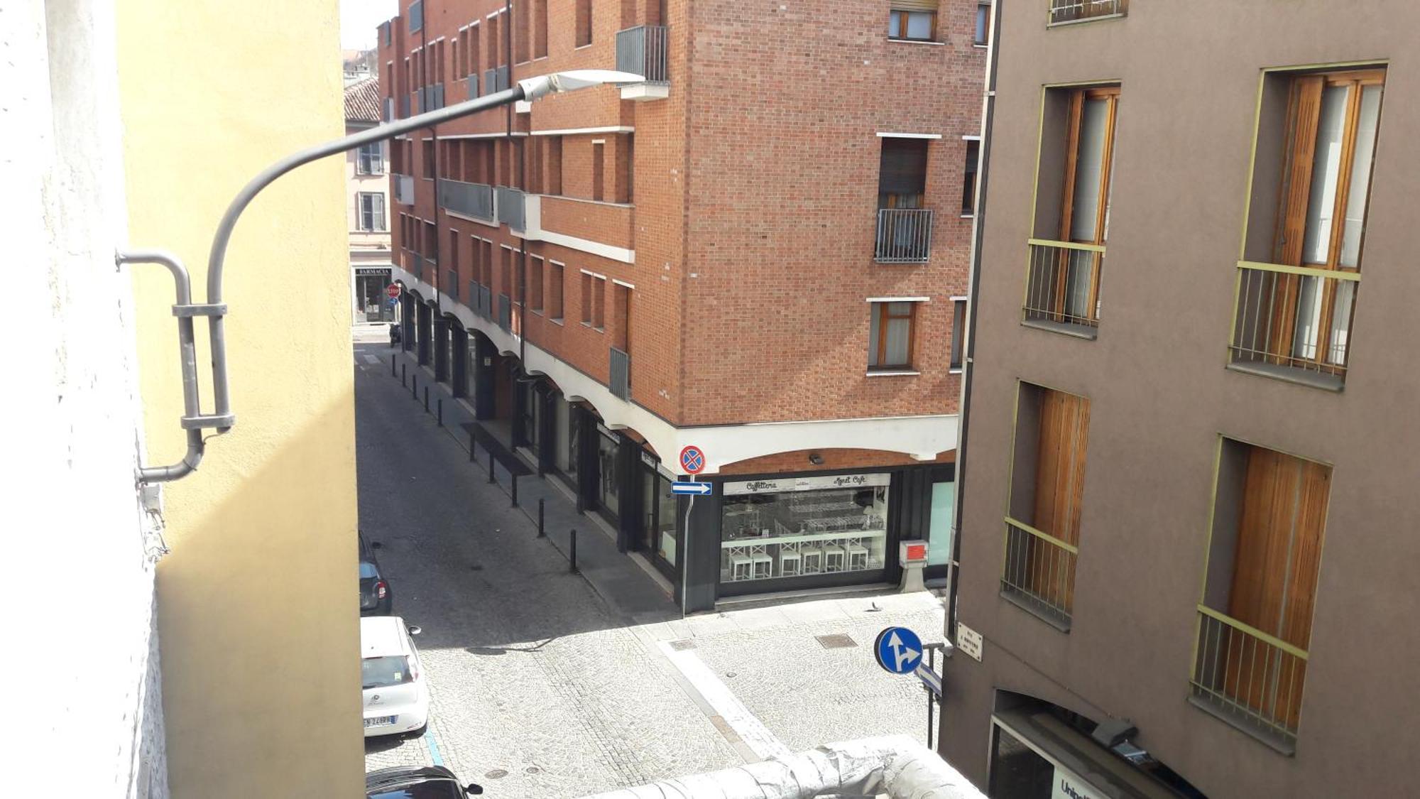 Appartamento Centrale Con Garage 아스티 외부 사진